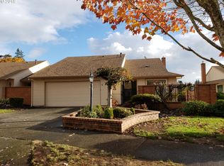 10140 SW Summerfield Dr, Tigard, OR 97224