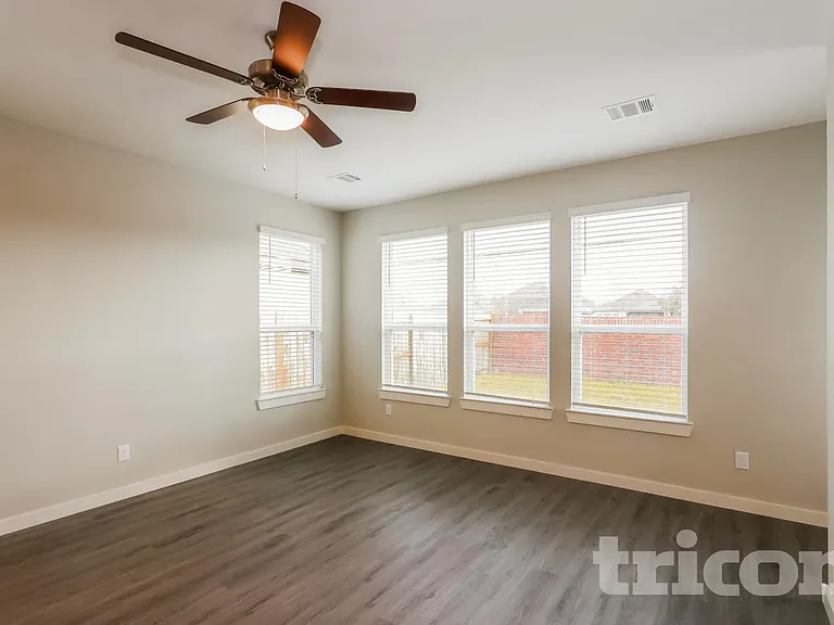 2431 Cohorn Trl — Photo 5
