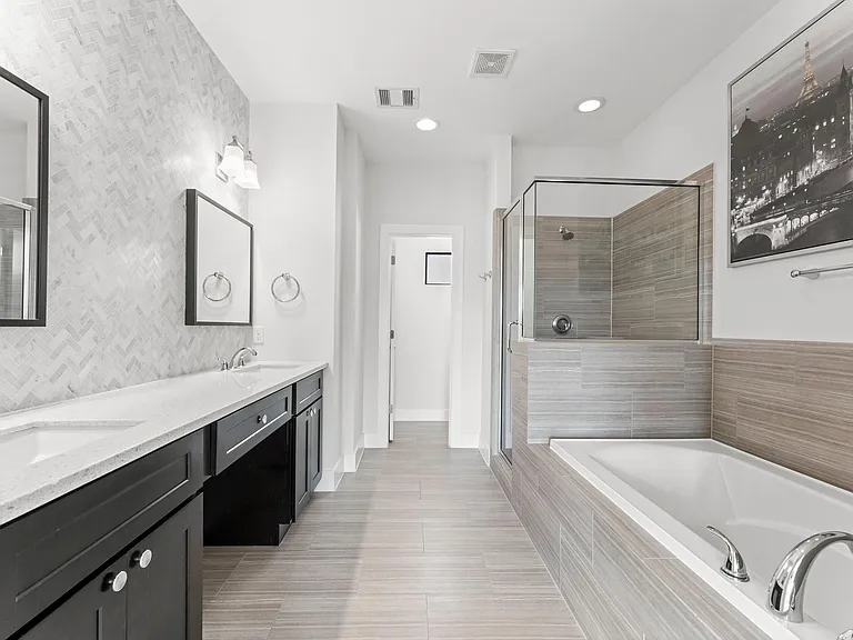 2909 Gillespie St #A — Photo 30
