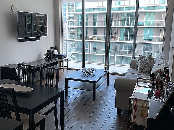 5th image of 1111 SW 1st Ave Penthouse 3915