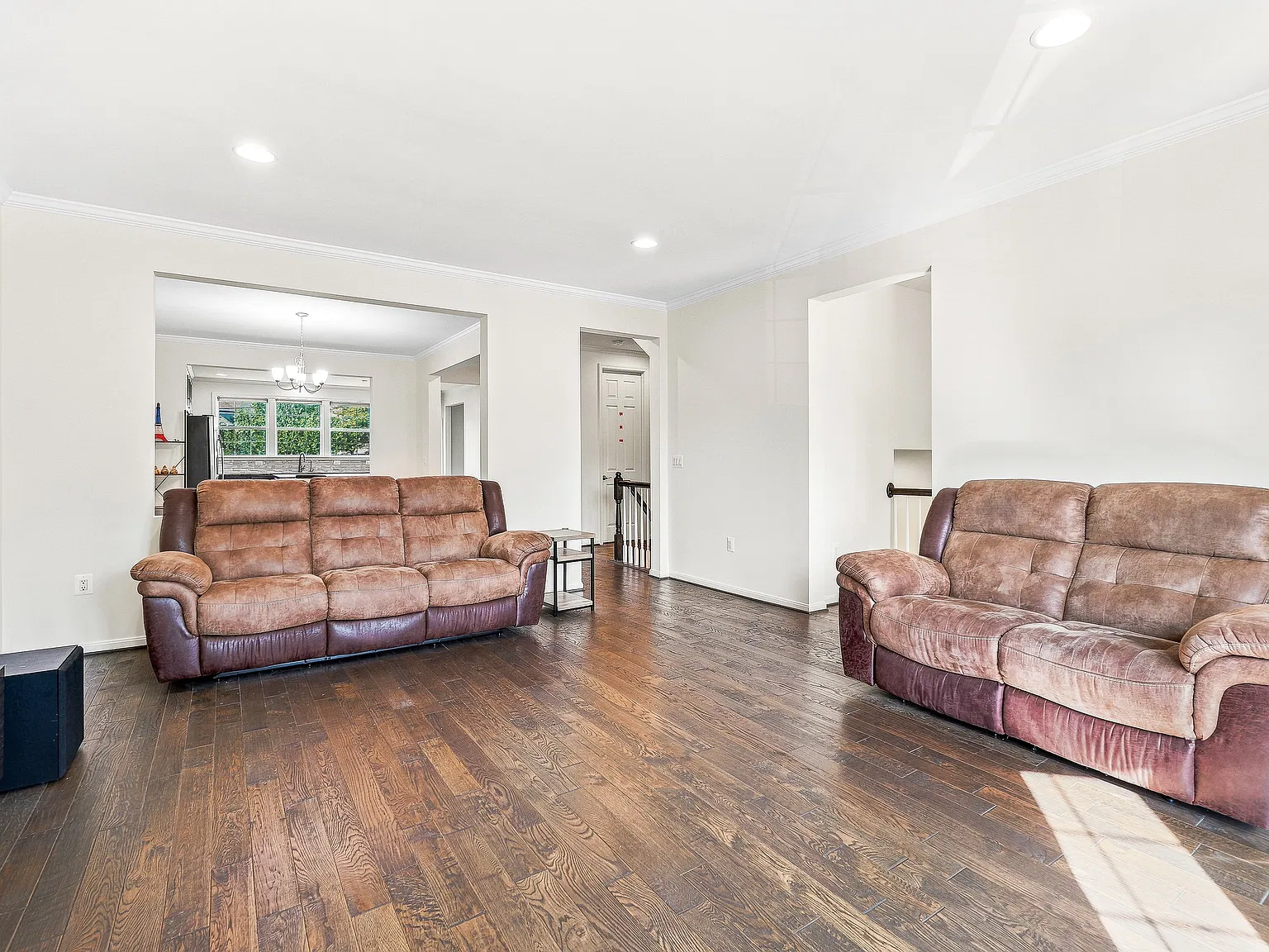 4 bed, 3154 sqft, $3,700 — Photo 4