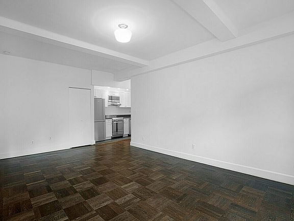 4th image of 24 5th Ave APT 430