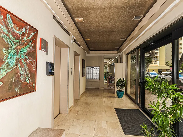 2215 Aloha Dr — Photo 41