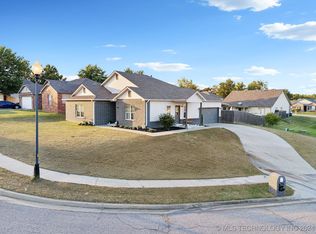 7967 Ridgeview St, Sapulpa, OK 74066