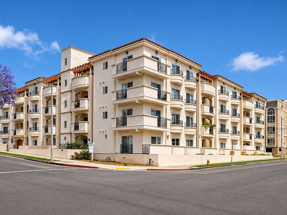1st image of 11848 Kiowa Ave #Penthouse 7