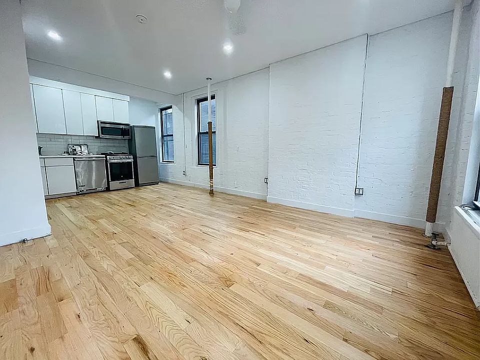 1st image of 250 Mulberry St APT 10