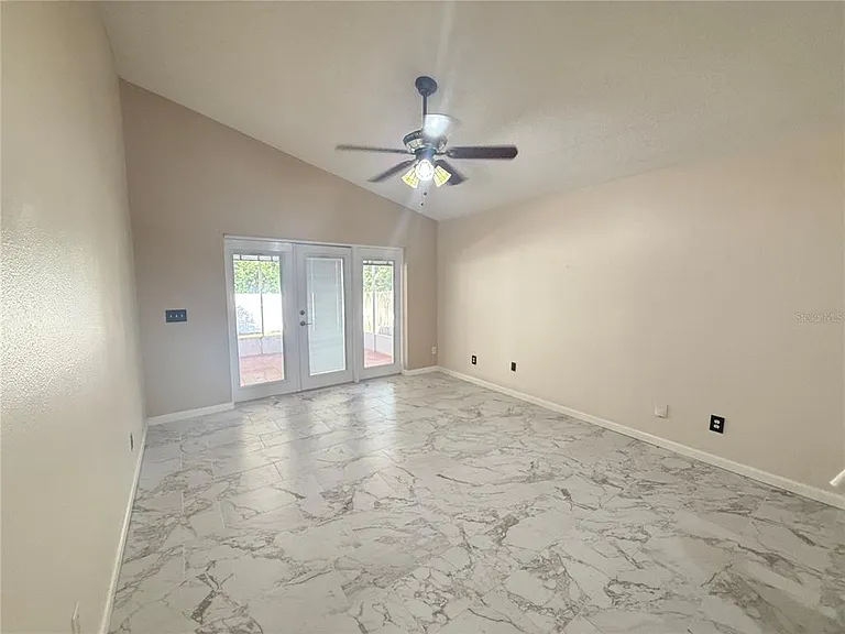 497 Brightview Dr — Photo 13