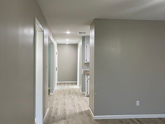 4th image of 30 Dogwood Ln #32