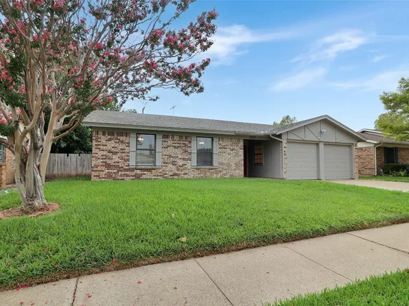 6121 Skylark Ln, Watauga, TX 76148