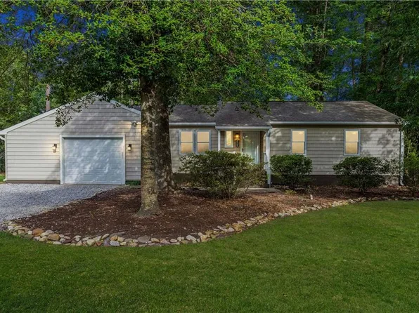 205 Wharf Row, Yorktown, VA 23692