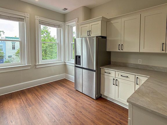 2nd image of 401 8th St NE #2