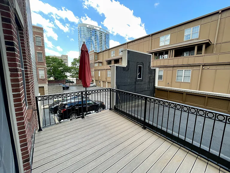 220 N Cleveland St #C — Photo 17