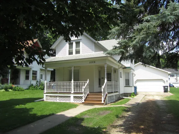 1006 Monroe St, Mendota, IL 61342