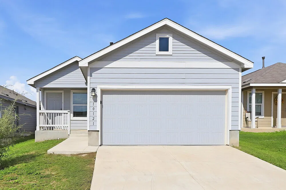 4 bed, 2.0 bath, 1627 sqft, $1,670 — Photo 1