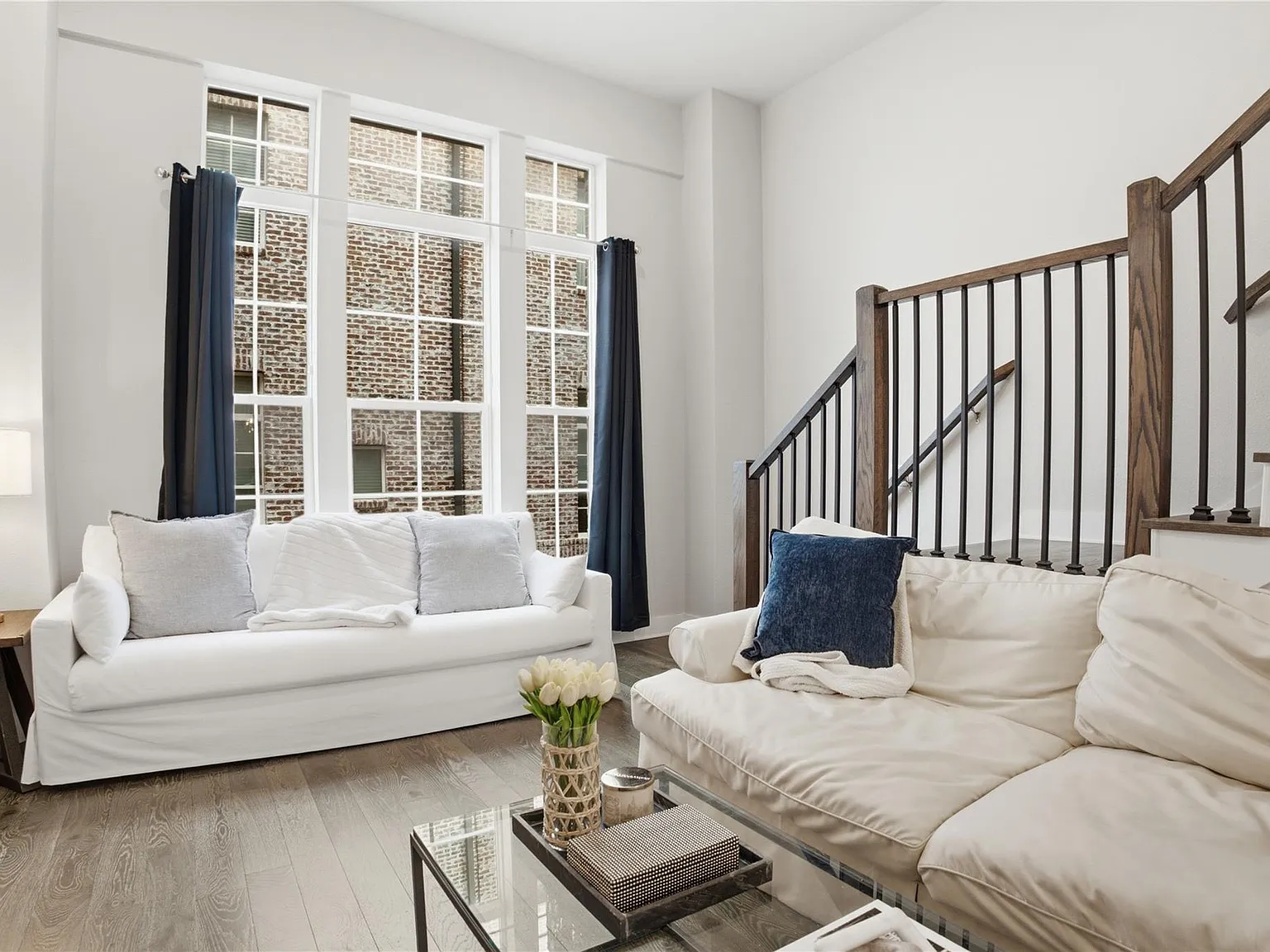 3 bed, 3.5 bath, 1891 sqft, $4,200 — Photo 3