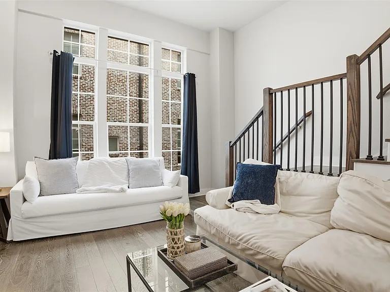 1411 Town Creek Dr #6 — Photo 3