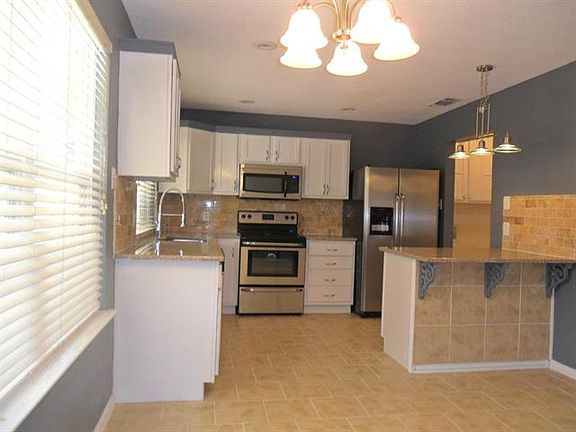 2nd image of 410 Cavendish Dr