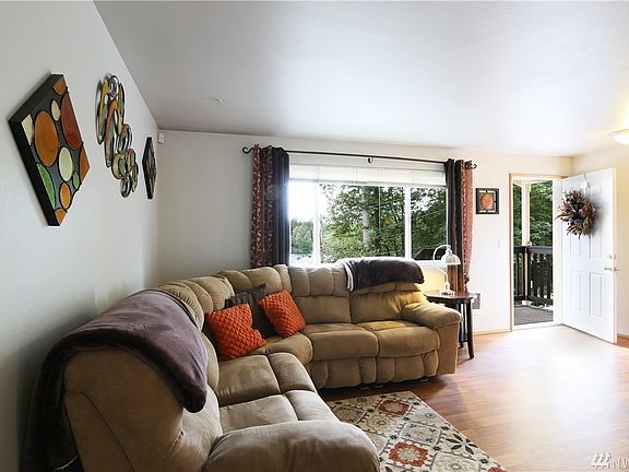 5th image of 17801 65th Dr NW