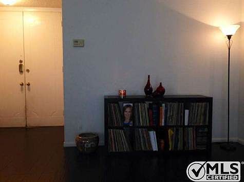 5th image of 10707 Camarillo St APT 106