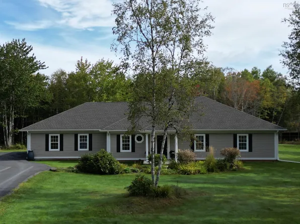 169 Fairway Ave, Shubenacadie East, NS B0N 2H0