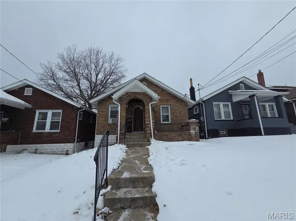 3511 Central Pl, Saint Louis, MO 63121