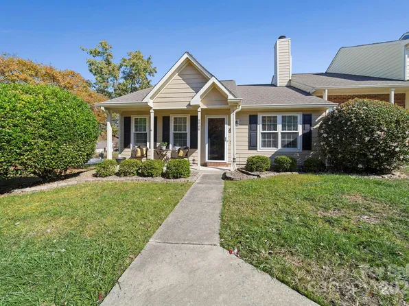 9008 Four Mile Creek Rd, Charlotte, NC 28277