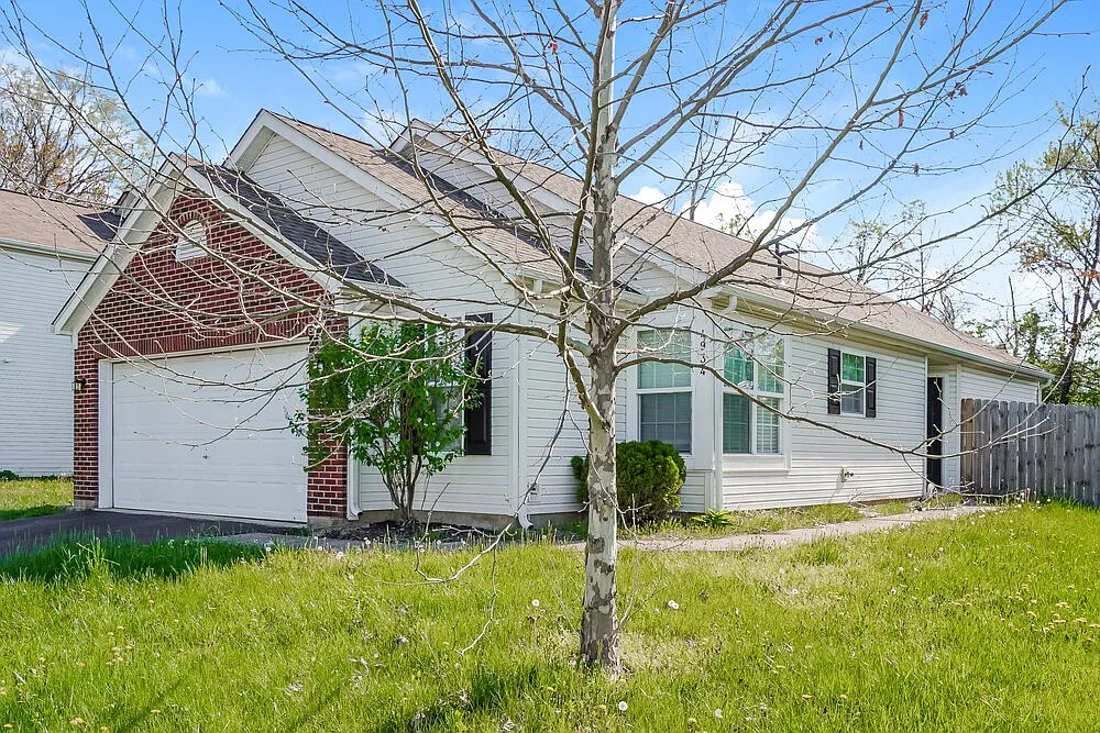 3 bed, 2.0 bath, 1207 sqft, $2,630 — Photo 3