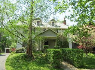 1808 Radnor Rd, Cleveland Heights, OH 44118