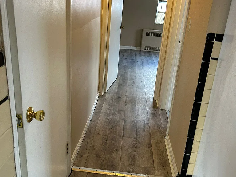2240 Harrison Ave — Photo 3