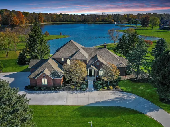 10874 Fawn Lake Dr, Indianapolis, IN 46278