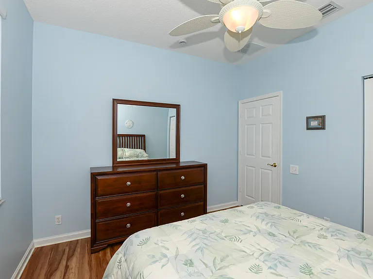 421 NW Sunview Way — Photo 28