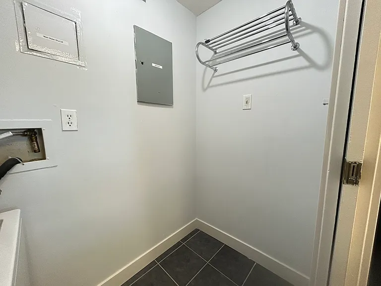 460 Westview St #102 — Photo 11