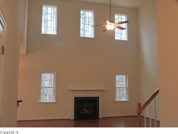 4th image of 10831 Willow Hill Ct