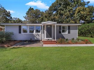 122 Pinebloom Dr, Jesup, GA 31545