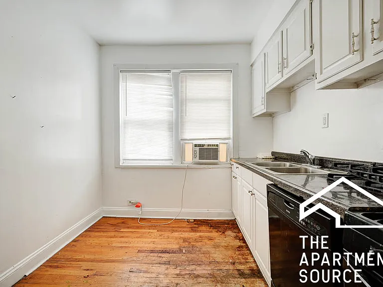 4409 N Kenneth Ave #2A — Photo 1