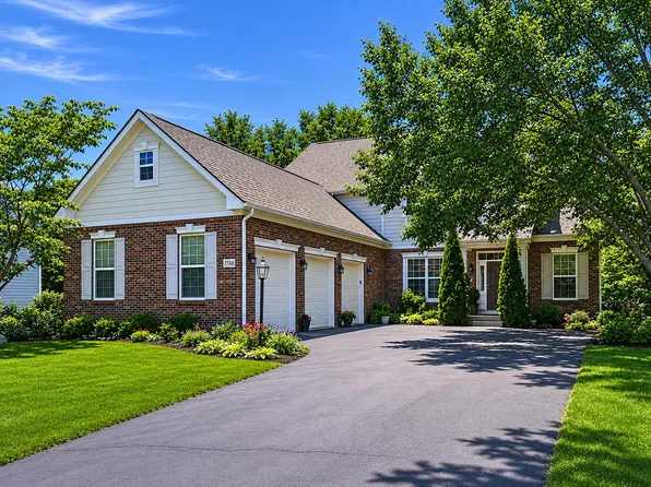 8582 Maple Leaf Ct, Powell, OH 43065
