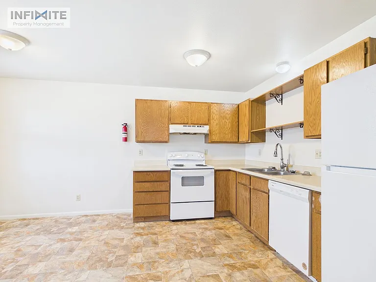 5 Cloninger Ln #D — Photo 4