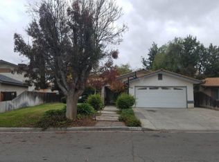 6233 N Constance Ave, Fresno, CA 93722