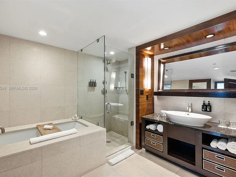 6801 Collins Ave #1010 — Photo 15