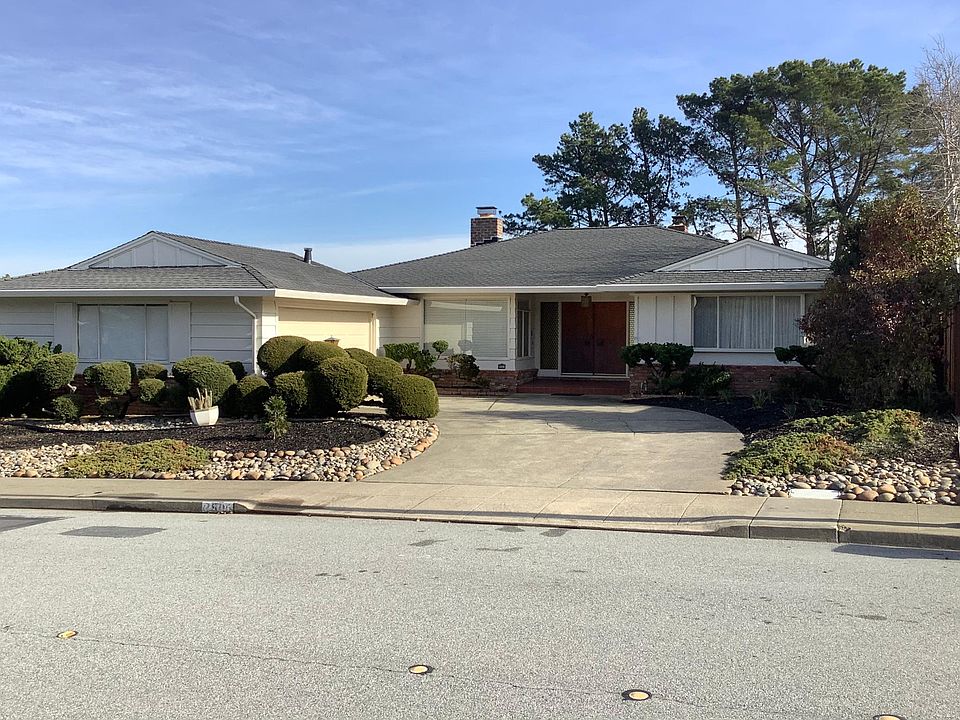 2nd image of 2805 Mariposa Ln