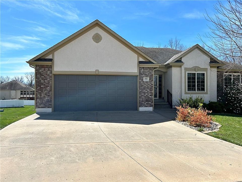 1st image of 1701 NW Asbury Ct