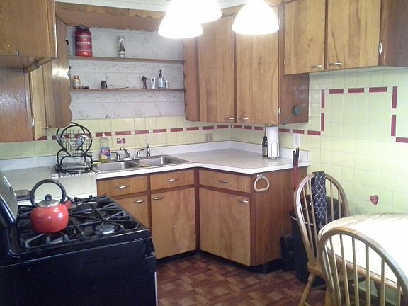 2nd image of 140 Wright Ave