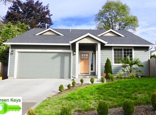 10730 SE Clinton Ct, Portland, OR 97266