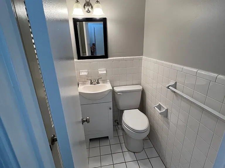 Huntingdon Apartments — Photo 57