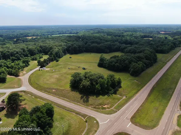 100 Boswell Rd, Holly Springs, MS 38635