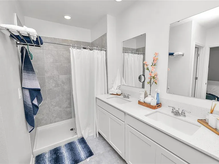 1740 White Water Ct — Photo 12
