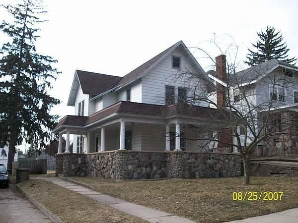 1st image of 136 N Hillsdale St