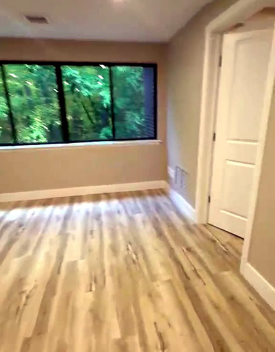 2 bed, 950 sqft, $2,400 — Photo 1