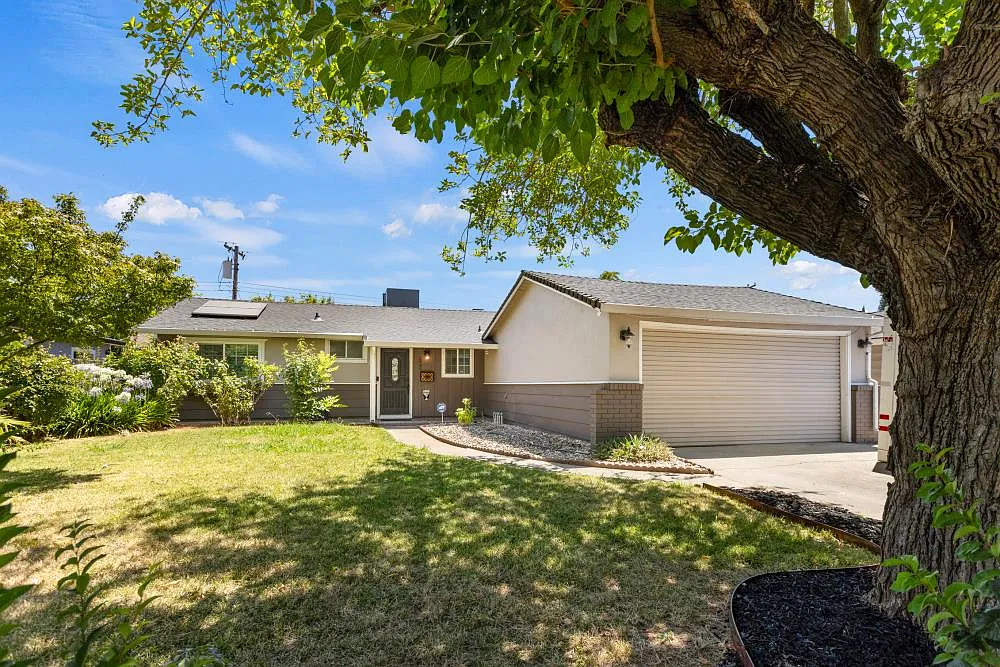 2949 Grayson Way photo 1