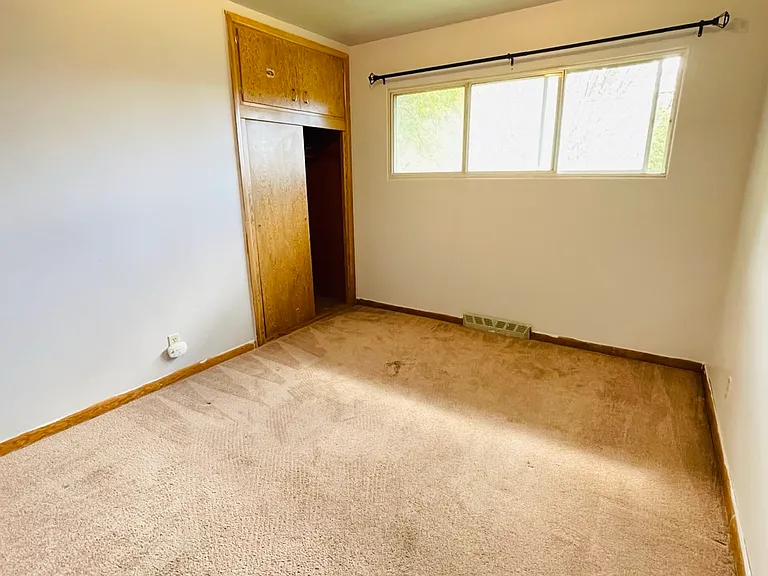 536 Northmount Dr NW — Photo 11